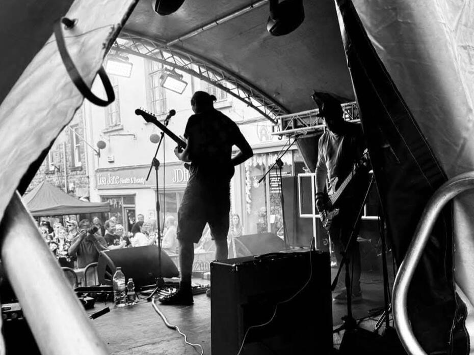 Band 2
